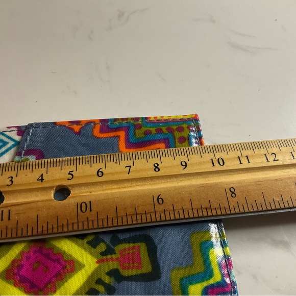 Vera Bradley Multicolor Patterned ID Holder - Picture 5 of 6